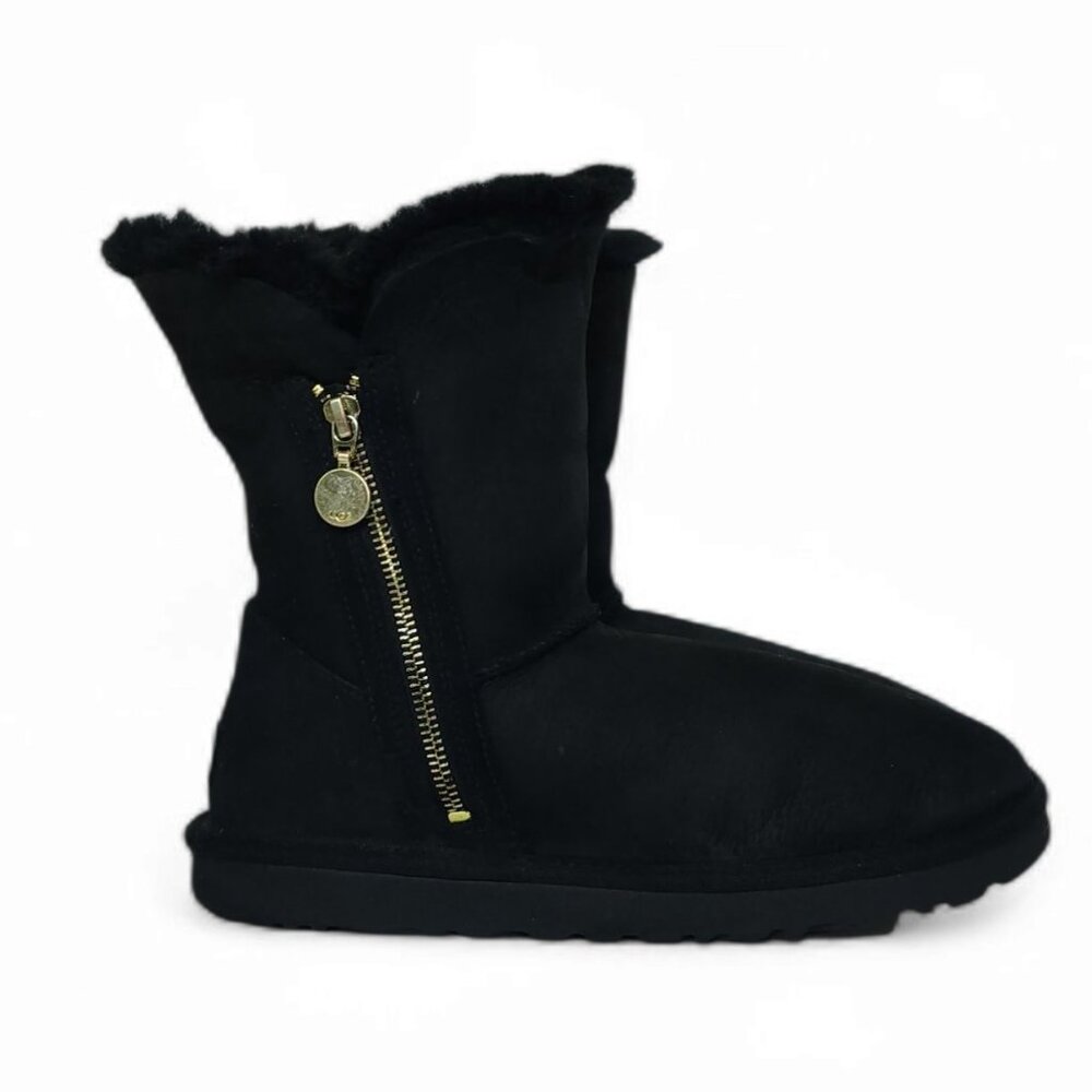 UGG Bailey Zip Short Boot Black Suede Shearling Fur Lined Boots Women’s Size 8